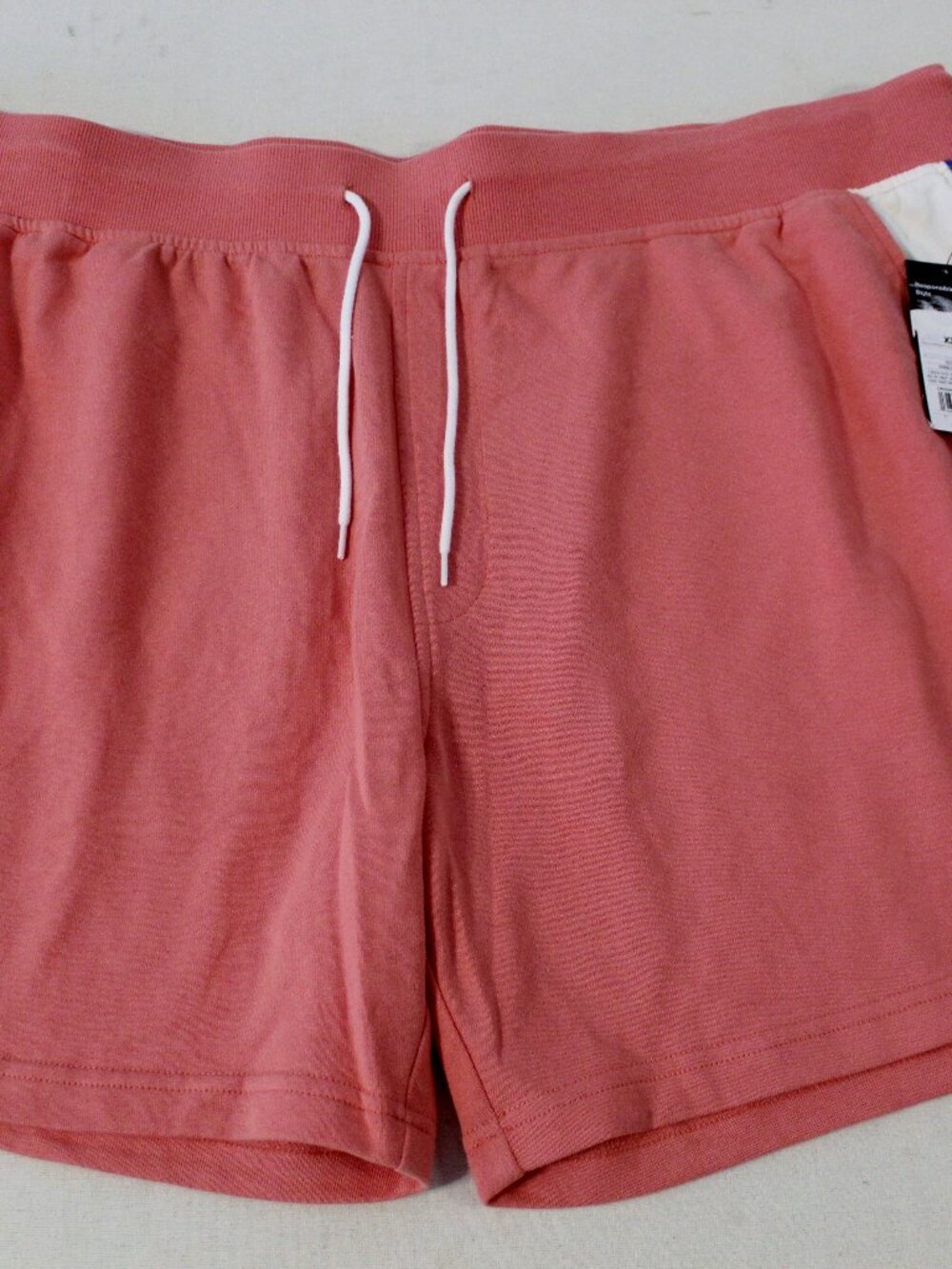 NWT Mens ORIGINAL USE Size 2XL Walking Casual Shorts